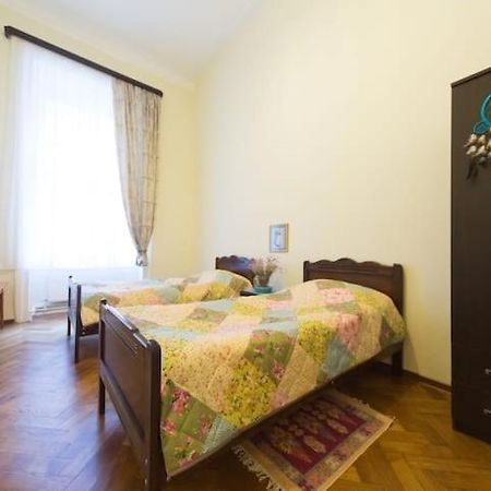 Apartment On Tabidze 3/5 Tbilissi Extérieur photo